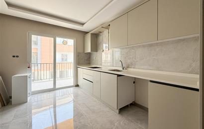 C21 BAL'DAN ÖZEL OKULLAR YAKININDA ARA KAT 3+1 DAİRE
