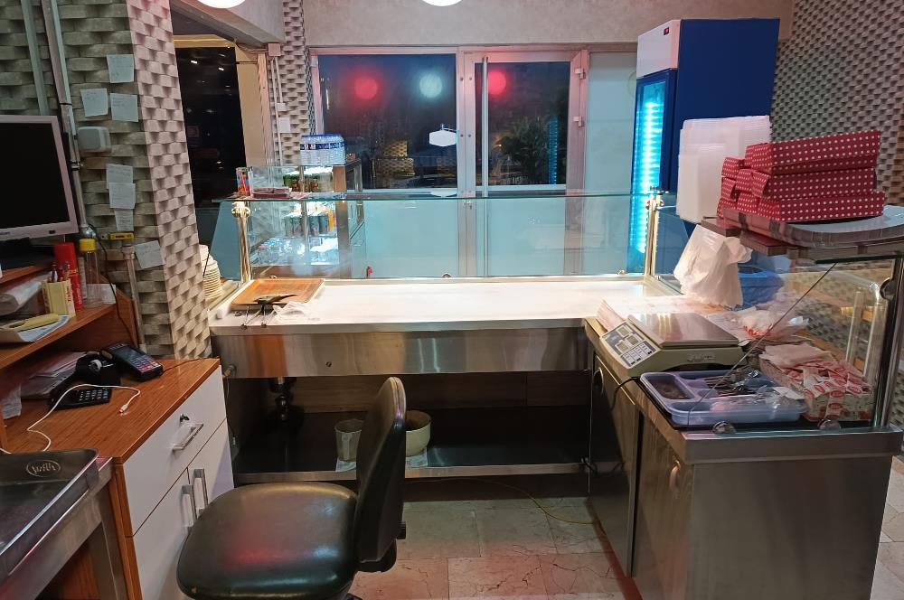 Ümraniye Şerifali'de Devren Kiralık Kafe Börek & Pide Salonu