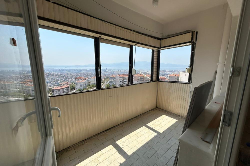İzkent'te Deniz Manzaralı 3+1 Kiralık Daire