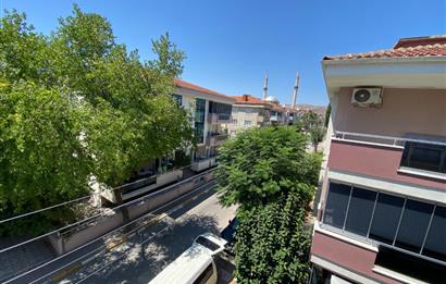 CENTURY21 BAL'DAN P.ALANI MUHTARLIK-EMNİYET LOKASYONLU 2+1 DAİRE