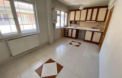 CENTURY21 BAL'DAN P.ALANI MUHTARLIK-EMNİYET LOKASYONLU 2+1 DAİRE