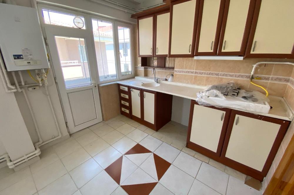 CENTURY21 BAL'DAN P.ALANI MUHTARLIK-EMNİYET LOKASYONLU 2+1 DAİRE