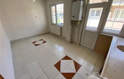 CENTURY21 BAL'DAN P.ALANI MUHTARLIK-EMNİYET LOKASYONLU 2+1 DAİRE