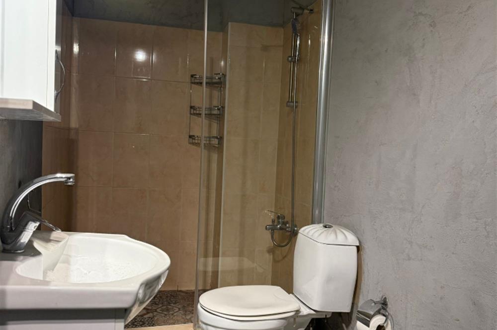 İSTİKLAL CADDESİ PARALELİNDE MEYDANA ÇOK YAKIN SATILIK OFİS