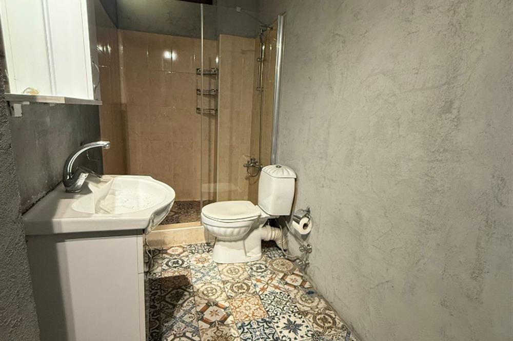 İSTİKLAL CADDESİ PARALELİNDE MEYDANA ÇOK YAKIN SATILIK OFİS