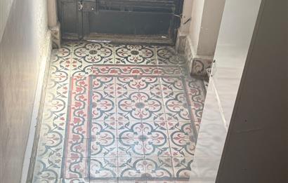 İSTİKLAL CADDESİ PARALELİNDE MEYDANA ÇOK YAKIN SATILIK OFİS