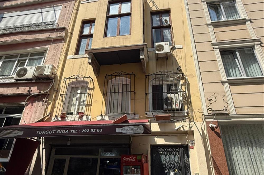 İSTİKLAL CADDESİ PARALELİNDE MEYDANA ÇOK YAKIN SATILIK OFİS