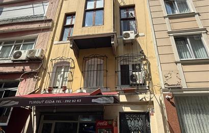 İSTİKLAL CADDESİ PARALELİNDE MEYDANA ÇOK YAKIN SATILIK OFİS
