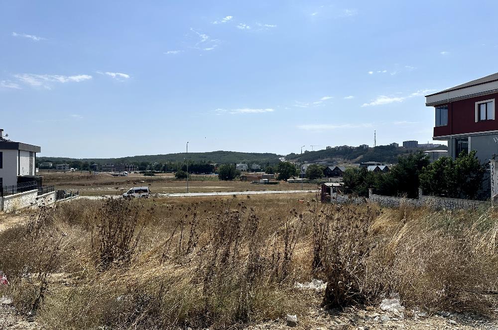MERKEZDE 1.005m2 KÖŞE BAŞI TEK TAPU MÜSTAKİL PARSEL-2 VİLLALIK