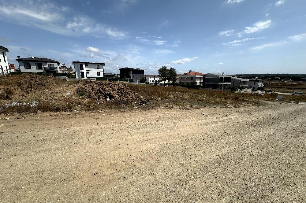 MERKEZDE 1.005m2 KÖŞE BAŞI TEK TAPU MÜSTAKİL PARSEL-2 VİLLALIK