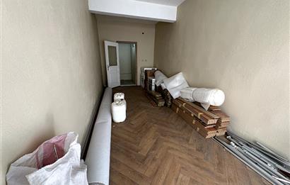 KARŞIYAKA FİKRİ ALTAY MAH'DE BAKIMLI SATILIK DÜKKAN 