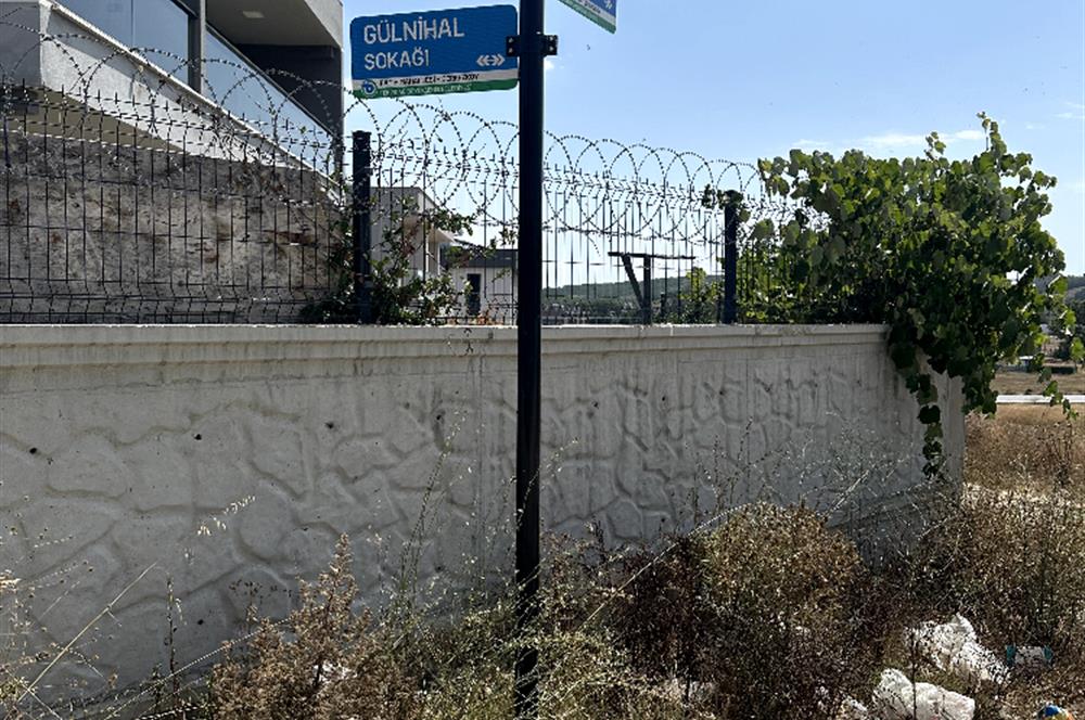 MERKEZDE 1.005m2 KÖŞE BAŞI TEK TAPU MÜSTAKİL PARSEL-2 VİLLALIK