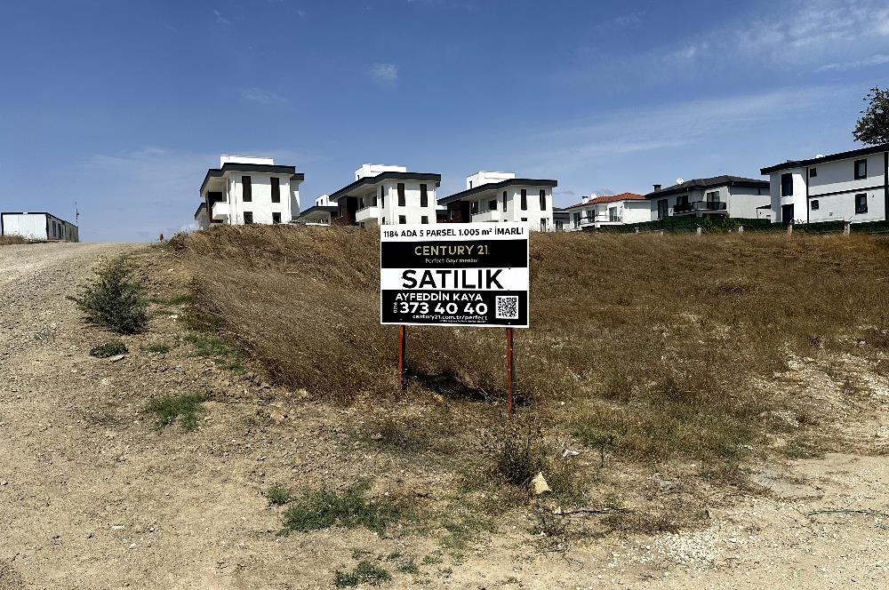 MERKEZDE 1.005m2 KÖŞE BAŞI TEK TAPU MÜSTAKİL PARSEL-2 VİLLALIK