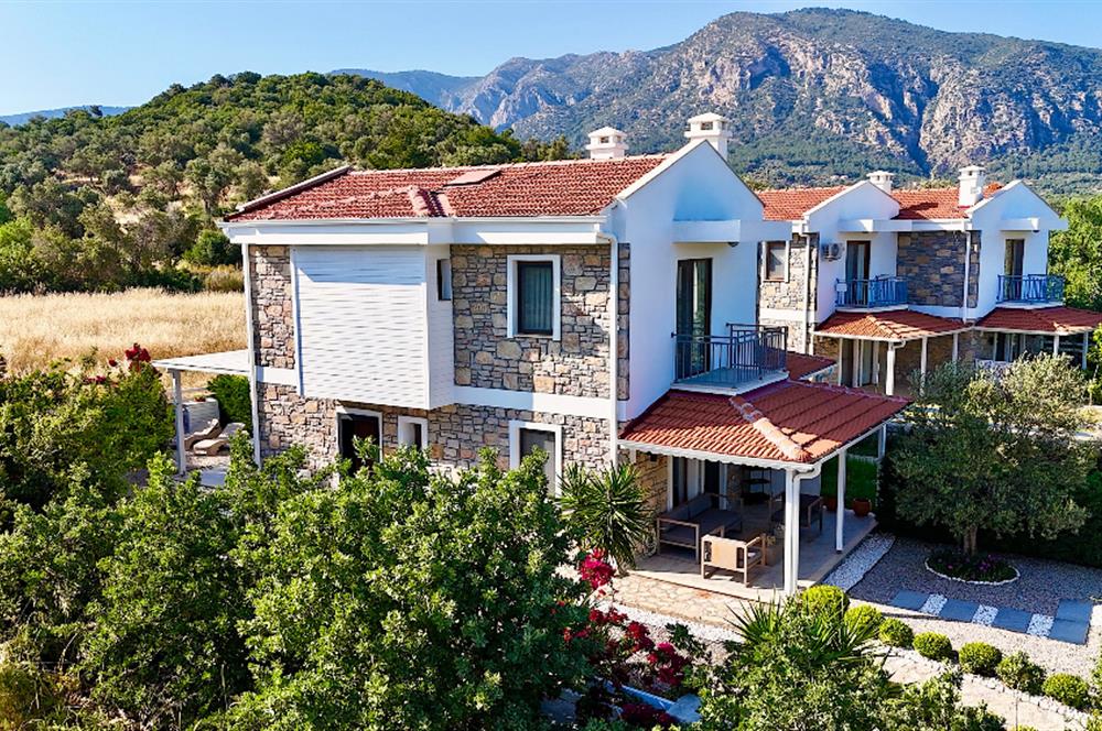 Datça Palamutbükü'nde Özel Peyzajlı Full Eşyalı Tasarım Villa