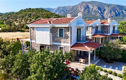 Datça Palamutbükü'nde Özel Peyzajlı Full Eşyalı Tasarım Villa