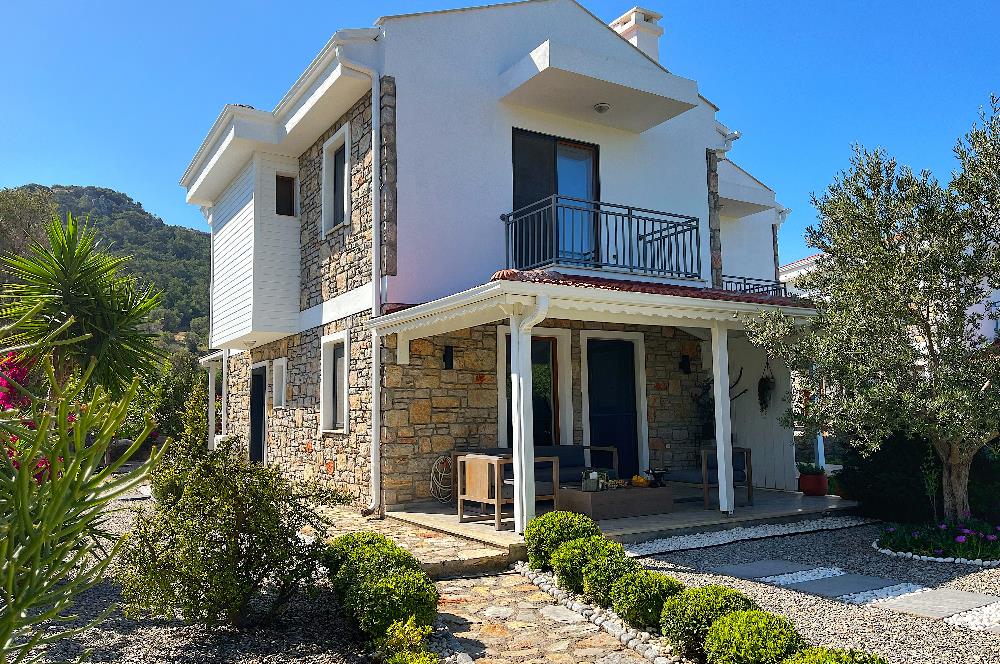 Datça Palamutbükü'nde Özel Peyzajlı Full Eşyalı Tasarım Villa