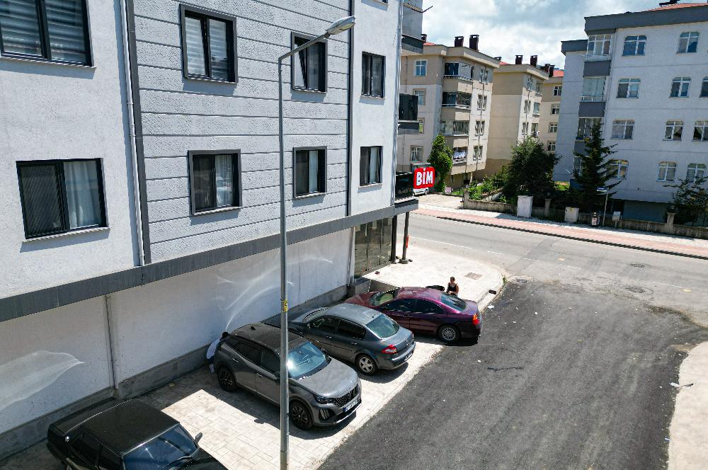 Century 21'den Kurumsal Kiracılı Satılık 500m² İş Yeri..