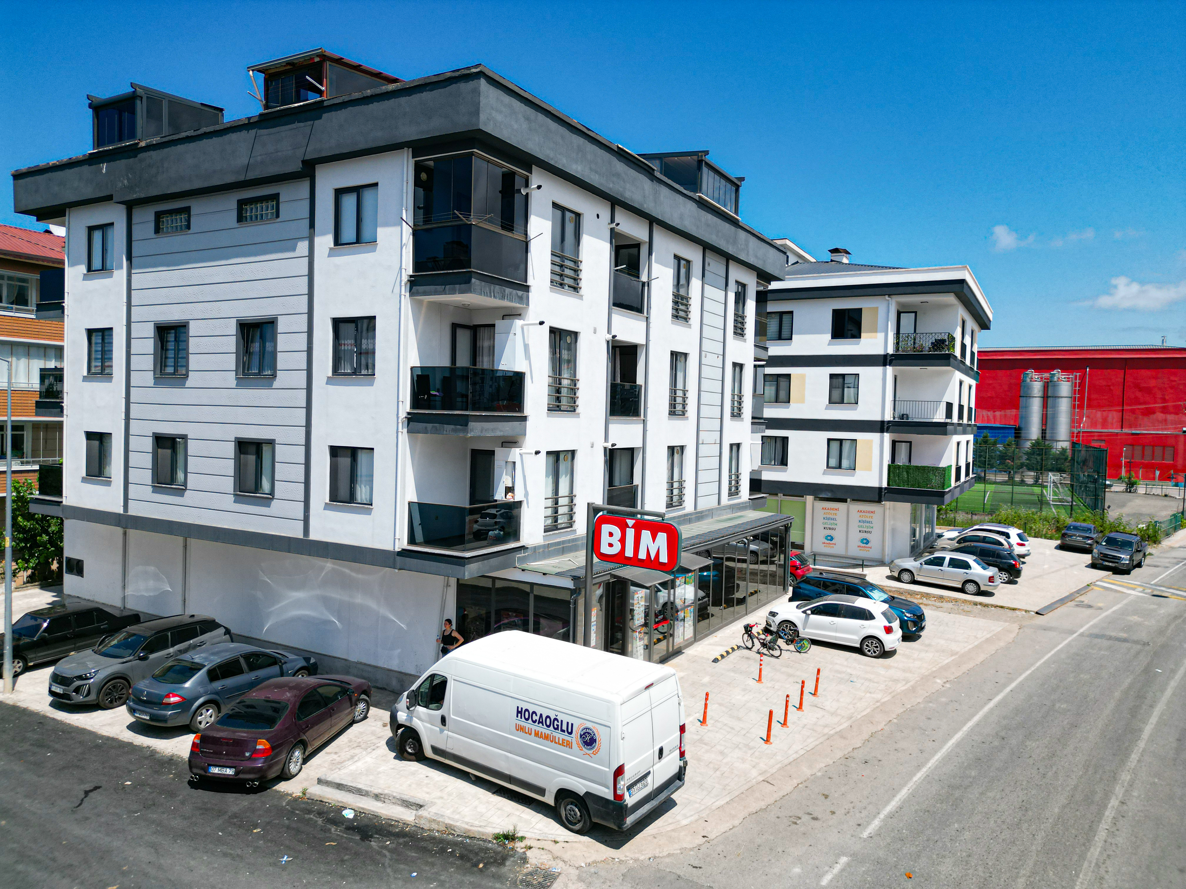 Century 21'den Kurumsal Kiracılı Satılık 500m² İş Yeri..