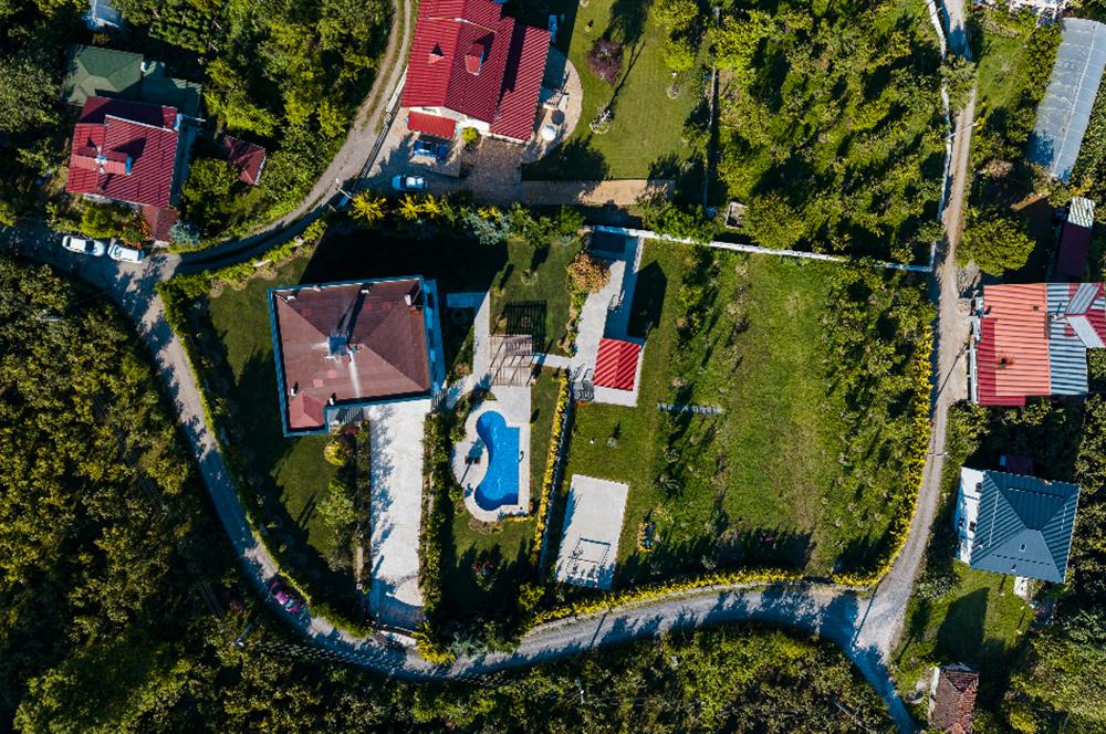 Century 21'den Efirli'de Eşi Benzeri Olmayan Satılık Malikane..