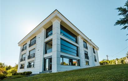 Century 21'den Efirli'de Eşi Benzeri Olmayan Satılık Malikane..