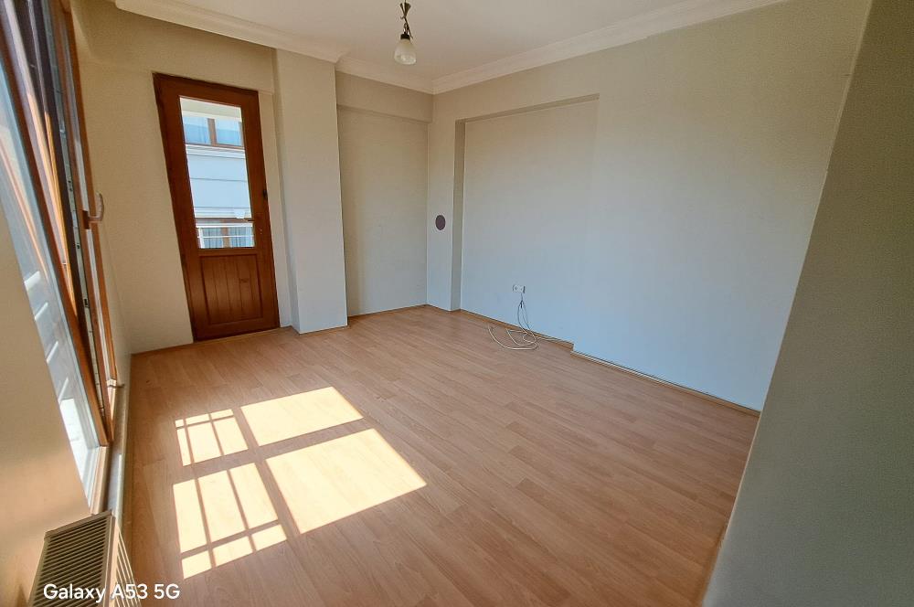 Kadıköy Hasanpaşa Teraslı Balkonlu 2 Banyo Asansörlü 3+1 Dubleks