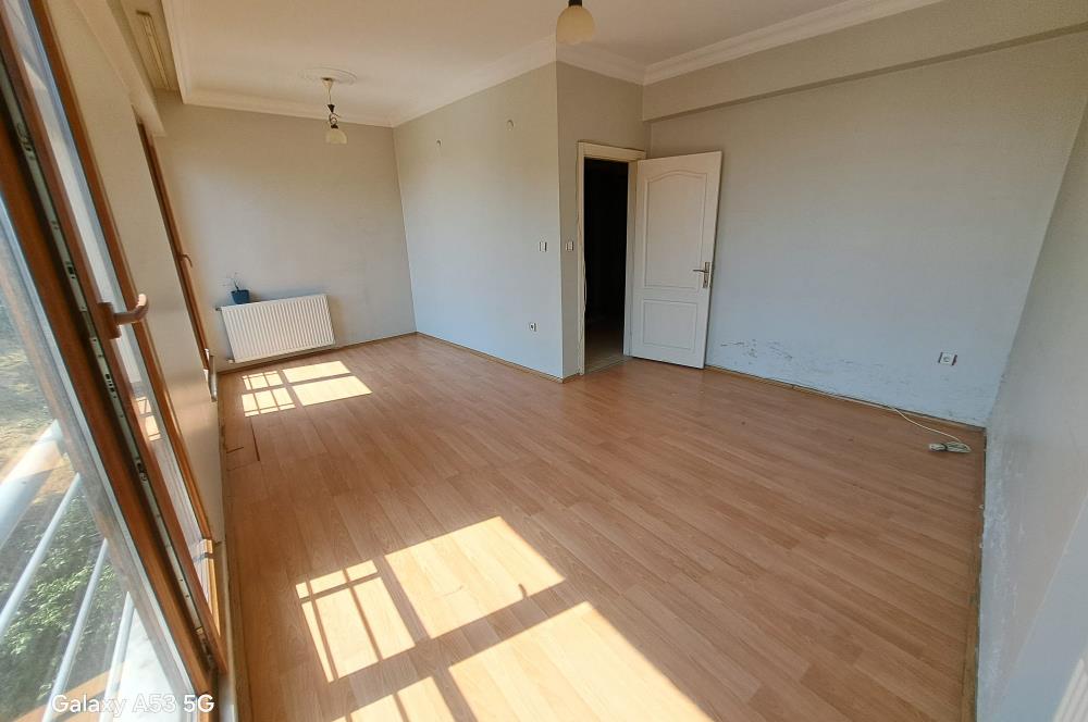 Kadıköy Hasanpaşa Teraslı Balkonlu 2 Banyo Asansörlü 3+1 Dubleks