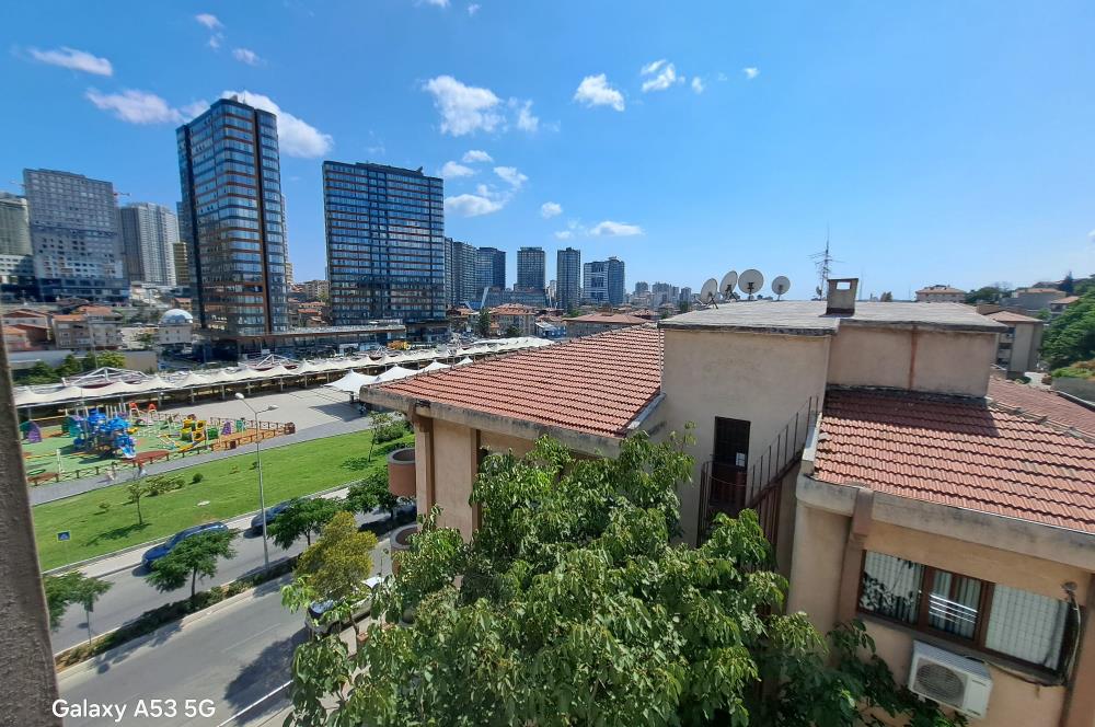 Kadıköy Hasanpaşa Teraslı Balkonlu 2 Banyo Asansörlü 3+1 Dubleks