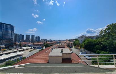 Kadıköy Hasanpaşa Teraslı Balkonlu 2 Banyo Asansörlü 3+1 Dubleks