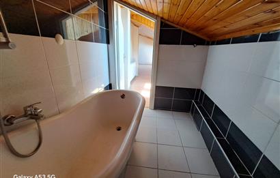 Kadıköy Hasanpaşa Teraslı Balkonlu 2 Banyo Asansörlü 3+1 Dubleks