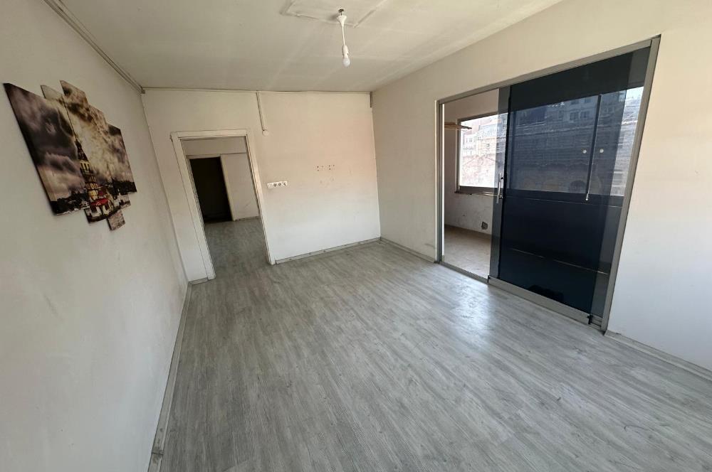 EMİNÖNÜ KÜÇÜKPAZAR'DA KOMPLE BİNA(275 M2) İBN HALDUN ÜNV.KARŞISI
