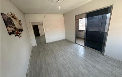 EMİNÖNÜ KÜÇÜKPAZAR'DA KOMPLE BİNA(275 M2) İBN HALDUN ÜNV.KARŞISI