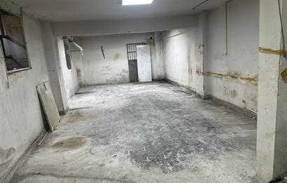 EMİNÖNÜ KÜÇÜKPAZAR'DA KOMPLE BİNA(275 M2) İBN HALDUN ÜNV.KARŞISI