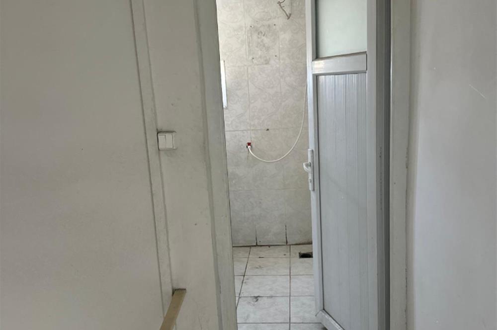 EMİNÖNÜ KÜÇÜKPAZAR'DA KOMPLE BİNA(275 M2) İBN HALDUN ÜNV.KARŞISI