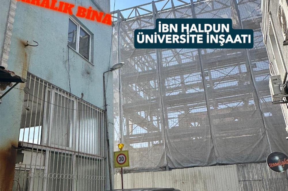 EMİNÖNÜ KÜÇÜKPAZAR'DA KOMPLE BİNA(275 M2) İBN HALDUN ÜNV.KARŞISI