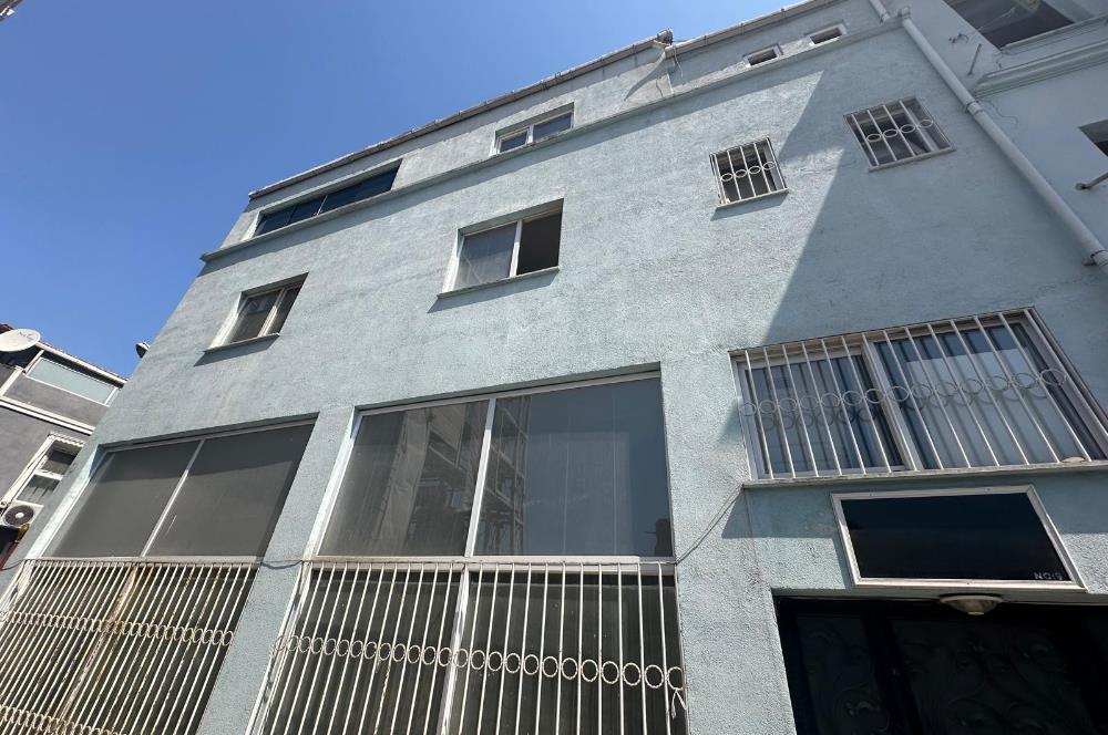 EMİNÖNÜ KÜÇÜKPAZAR'DA KOMPLE BİNA(275 M2) İBN HALDUN ÜNV.KARŞISI