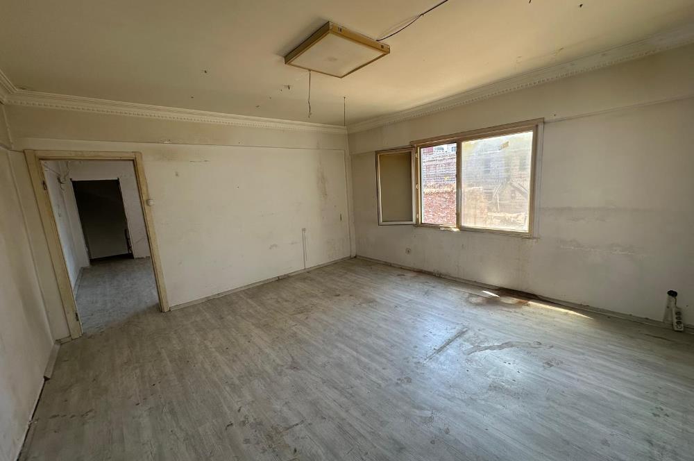 EMİNÖNÜ KÜÇÜKPAZAR'DA KOMPLE BİNA(275 M2) İBN HALDUN ÜNV.KARŞISI