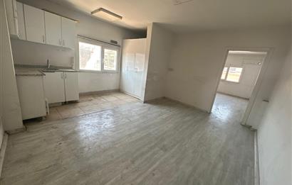 EMİNÖNÜ KÜÇÜKPAZAR'DA KOMPLE BİNA(275 M2) İBN HALDUN ÜNV.KARŞISI