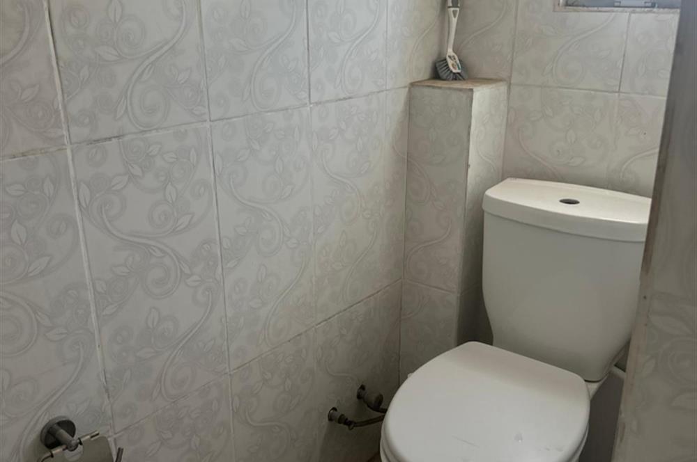 EMİNÖNÜ KÜÇÜKPAZAR'DA KOMPLE BİNA(275 M2) İBN HALDUN ÜNV.KARŞISI