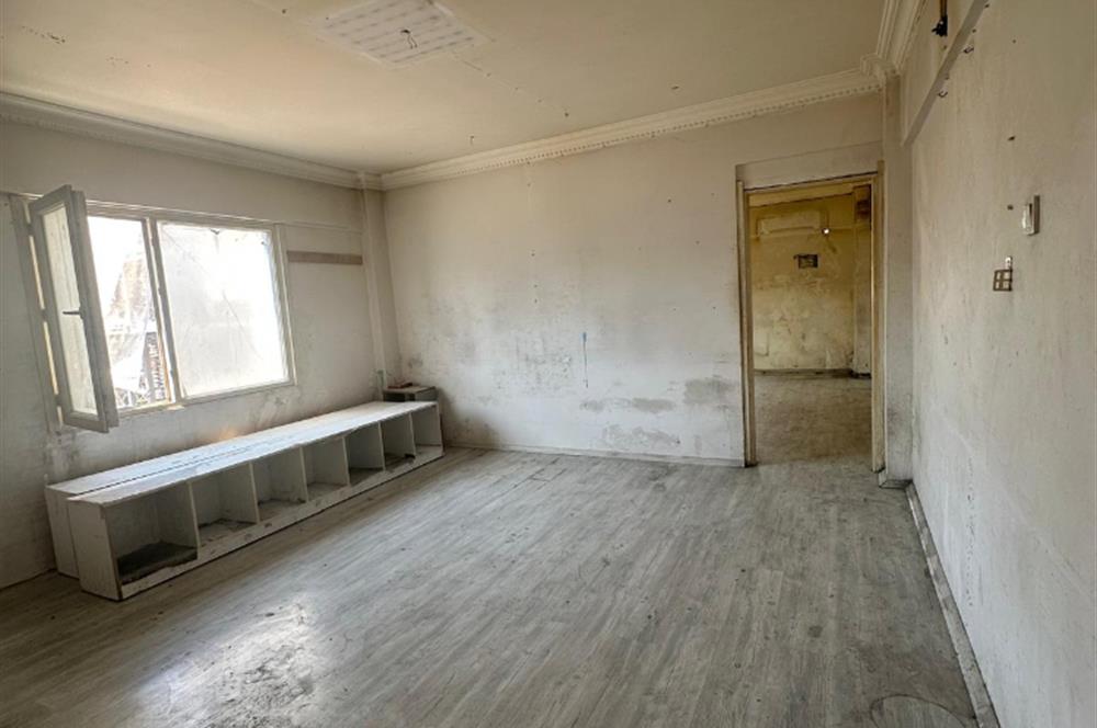 EMİNÖNÜ KÜÇÜKPAZAR'DA KOMPLE BİNA(275 M2) İBN HALDUN ÜNV.KARŞISI