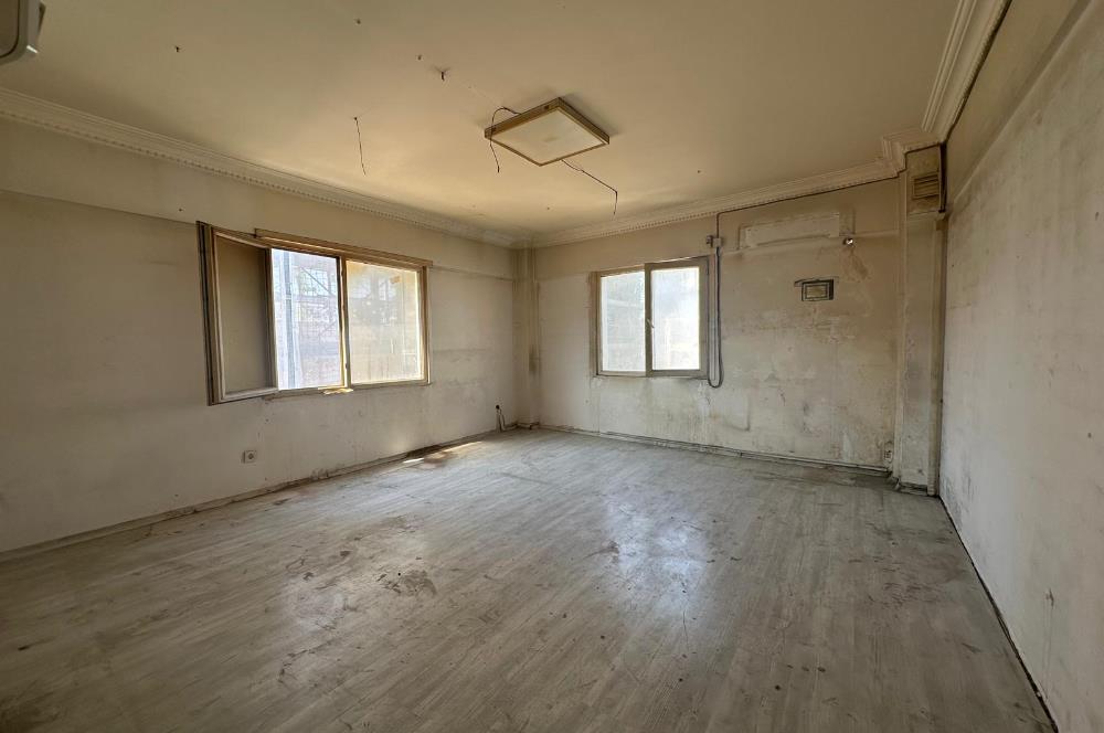 EMİNÖNÜ KÜÇÜKPAZAR'DA KOMPLE BİNA(275 M2) İBN HALDUN ÜNV.KARŞISI
