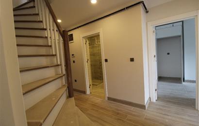 ACIBADEM’DE ÖZEL YAPIM SIFIR YEŞİLE BAKAN OTOPARKLI SATILIK DUBLEKS DAİRE