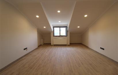 ACIBADEM’DE ÖZEL YAPIM SIFIR YEŞİLE BAKAN OTOPARKLI SATILIK DUBLEKS DAİRE