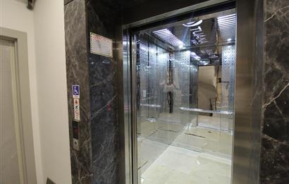 ACIBADEM’DE ÖZEL YAPIM SIFIR YEŞİLE BAKAN OTOPARKLI SATILIK DUBLEKS DAİRE