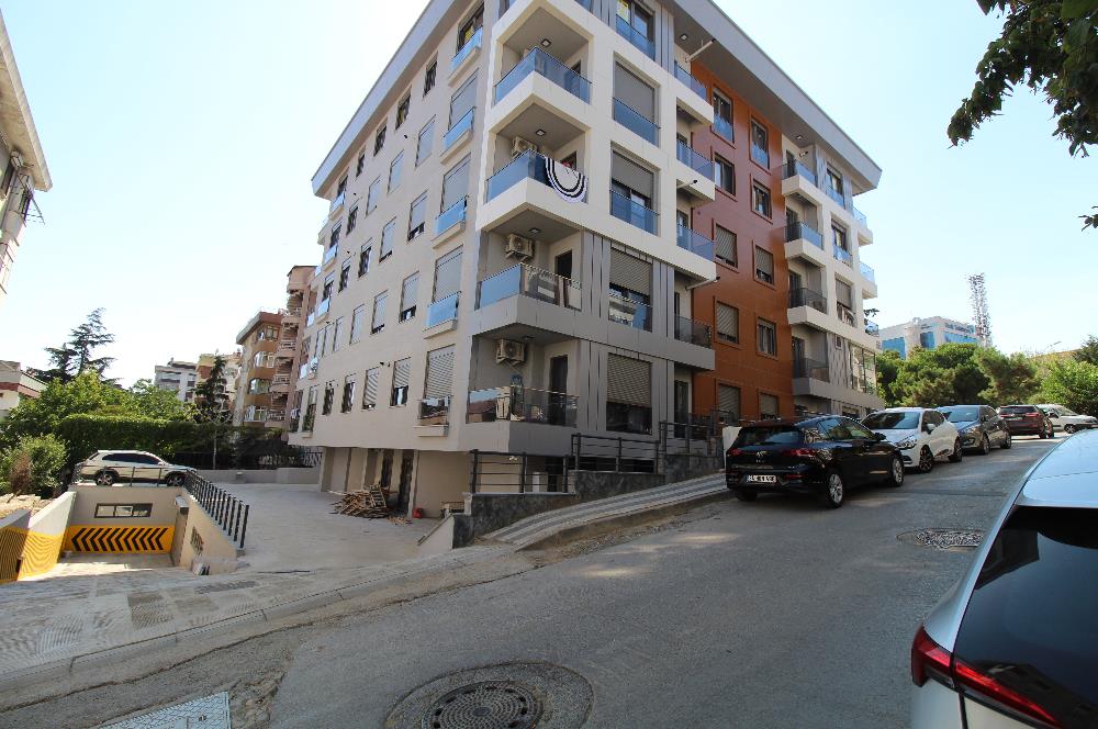 ACIBADEM’DE ÖZEL YAPIM SIFIR YEŞİLE BAKAN OTOPARKLI SATILIK DUBLEKS DAİRE