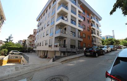ACIBADEM’DE ÖZEL YAPIM SIFIR YEŞİLE BAKAN OTOPARKLI SATILIK DUBLEKS DAİRE