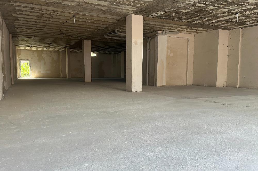 Century 21'den Kumbaşında Kiralık 450 m² Ticari Alan.