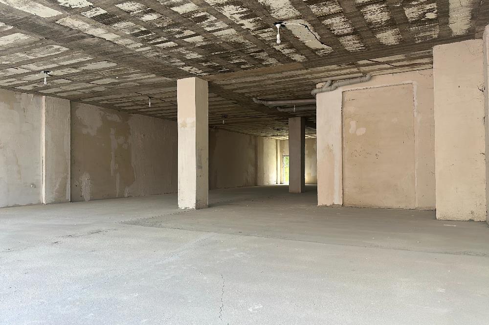 Century 21'den Kumbaşında Kiralık 450 m² Ticari Alan.