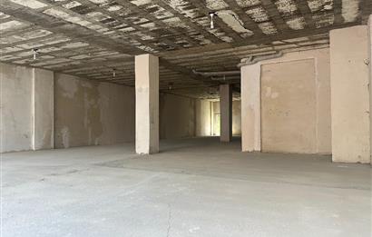 Century 21'den Kumbaşında Kiralık 450 m² Ticari Alan.