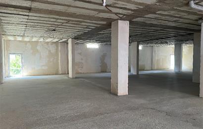 Century 21'den Kumbaşında Kiralık 450 m² Ticari Alan.