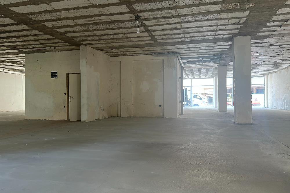 Century 21'den Kumbaşında Kiralık 450 m² Ticari Alan.